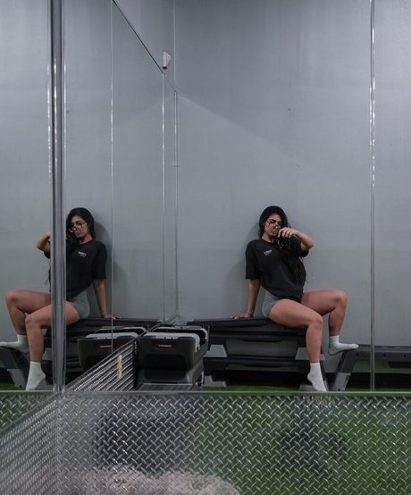 flexwness xxx actress galleries