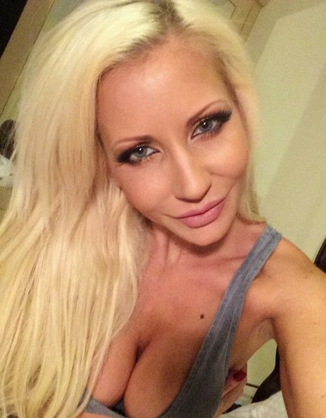 Jennifer Jade model erotic archive