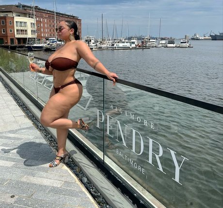 tylea adore star naked pics