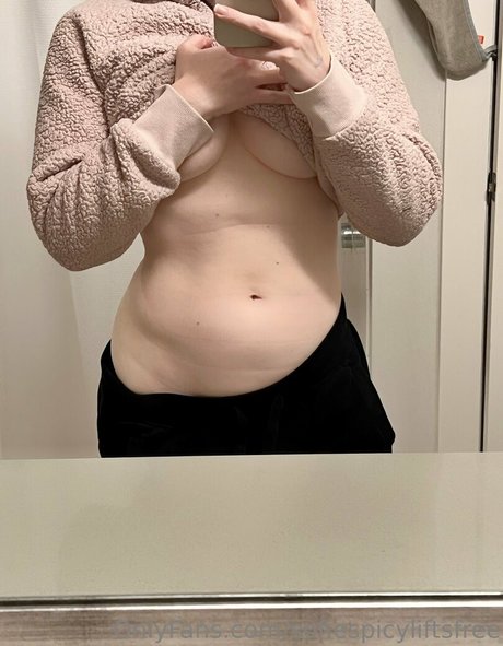 thetoplesstrainer star nude pics