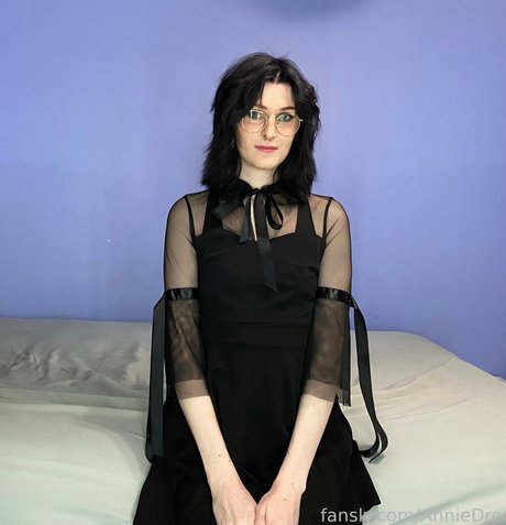 blonde handjob onlyfans free xxx pic