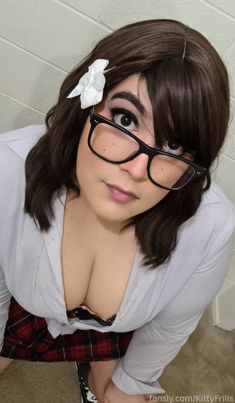 KittyFrills nude model photo