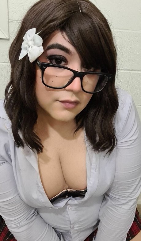 KittyFrills pornstar picture