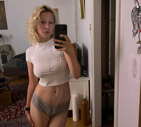 Pinjakasteh pornstar naked pics