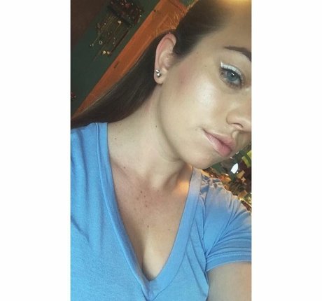 honeyiced hot actress pic