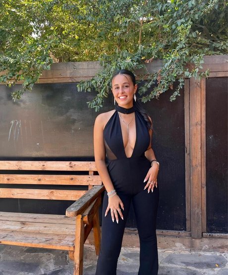 May Cohen best model photo