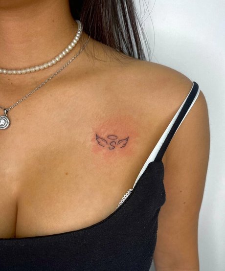 May Cohen star nude pics