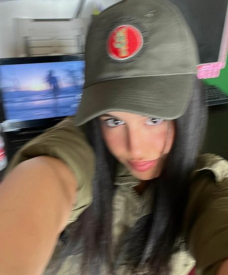 May Cohen porn model gallery