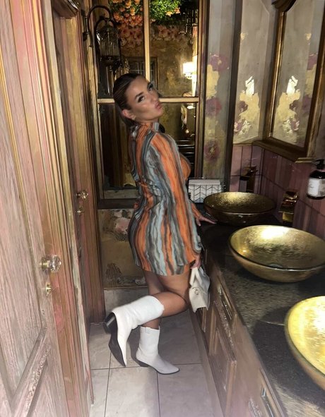 Hol Grace nice model img