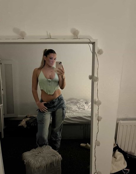 Hol Grace model porn archive