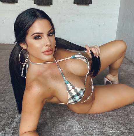 Stephanie Ball pretty star gallery