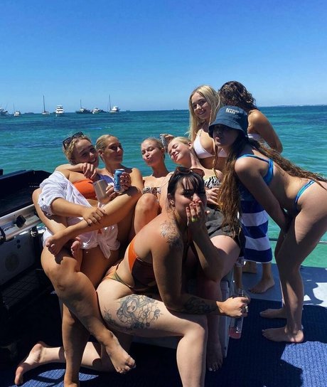 Arlea exclusive actress gallery