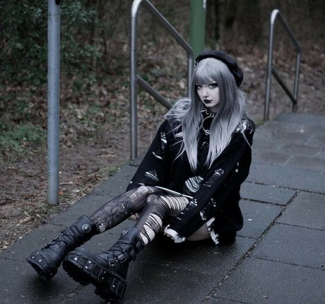 CreepyCassy porn actress pic