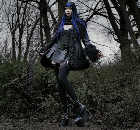 CreepyCassy star best photos