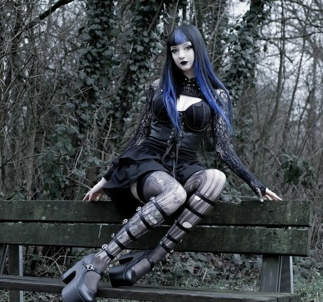 CreepyCassy model nudes picture