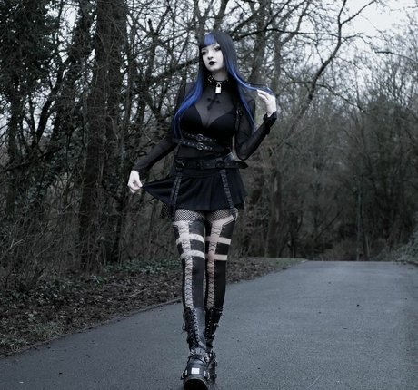 CreepyCassy naked actress galleries