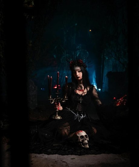 CreepyCassy nice pornstar photo