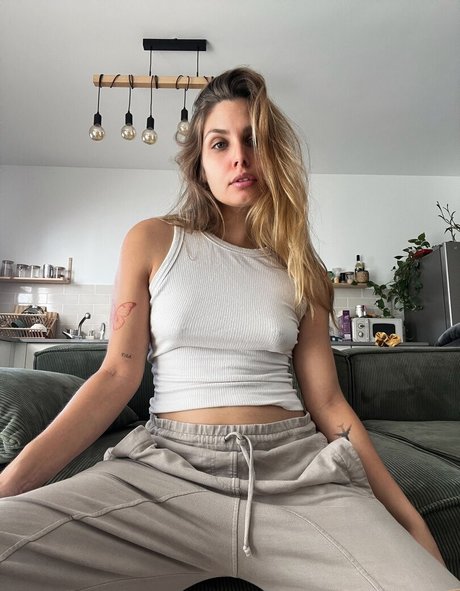 Maayan Oz hot star archive