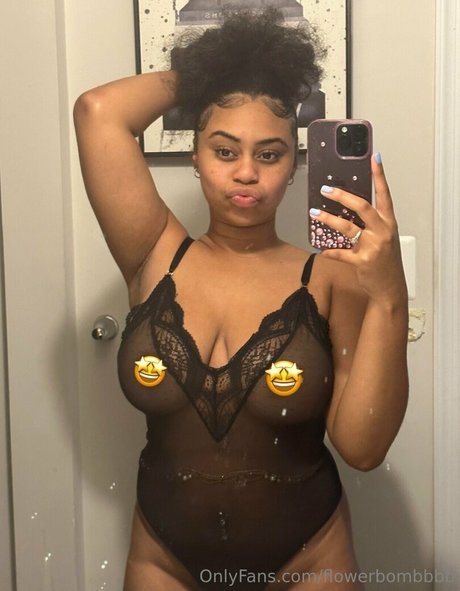 flowerbombbbb nudes pornstar galleries