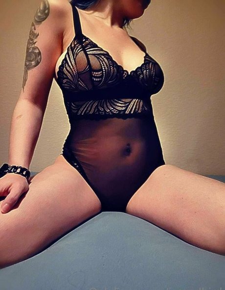 isaredbird hot star images