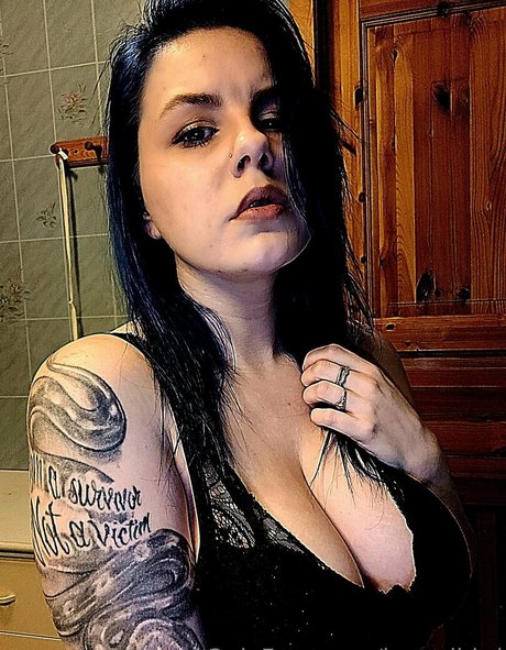 isaredbird high quality pornstar gallery