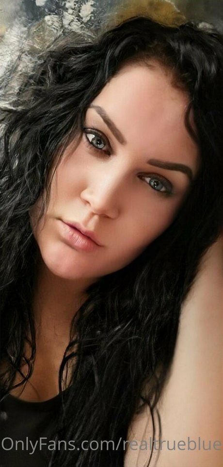 latina feet onlyfans naked image