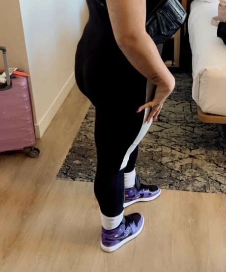 AEW Wrestler Nyla Rose top star picture