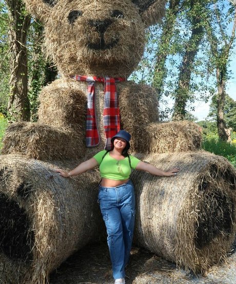 caravernon star erotic galleries