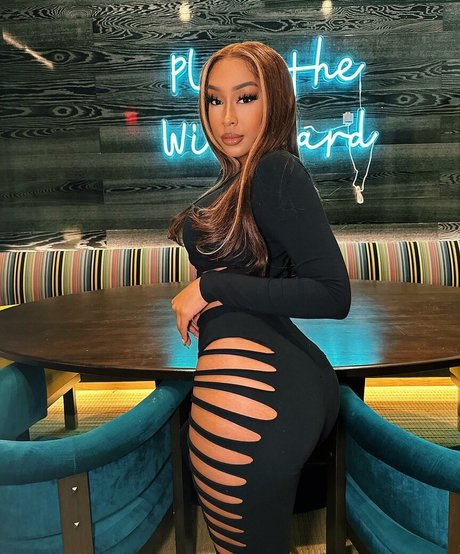 viandradunn naked model galleries