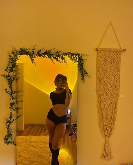 ssheistoriaa porn model photo