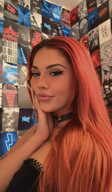 ssheistoriaa model naked photo