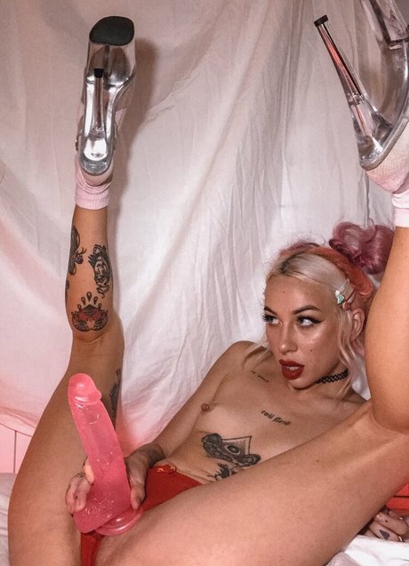 The Omen star nice galleries