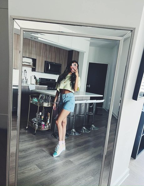 Zia Natasha Lehman model free gallery