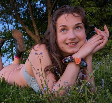 Leonireizend top model image