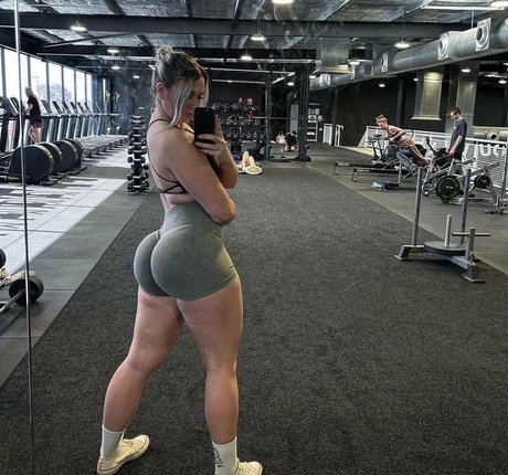 Nikita Simpson model sexy images