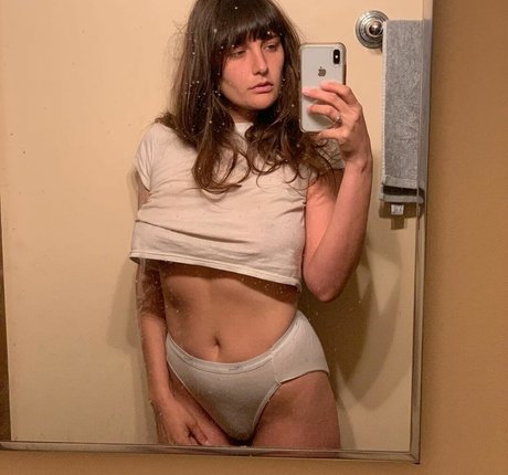 Planetsleaze model hot photos