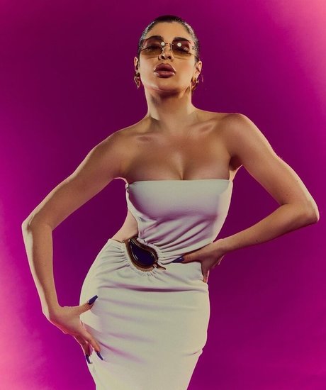 GKay nudes model gallery