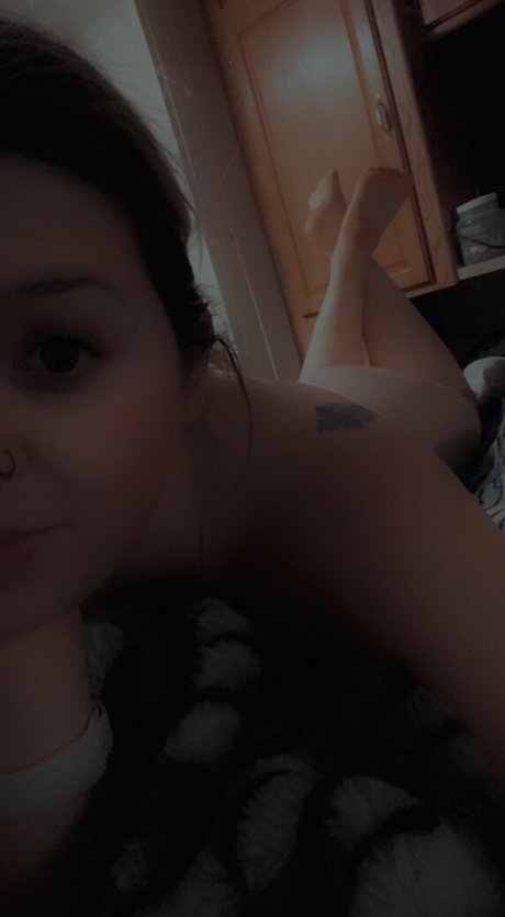 hairy legs onlyfans xxx pic