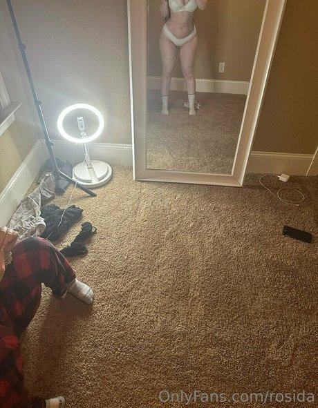 rosida model nice photo