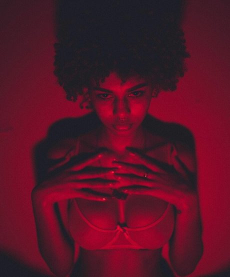 sinherself model art picture