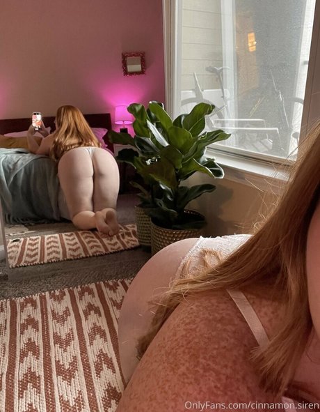 cinnamon siren nice model photos