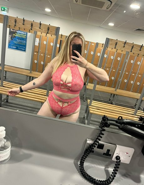 curvykgirl pornstar xxx pictures