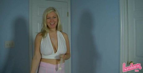 Kate Winn model exclusive image