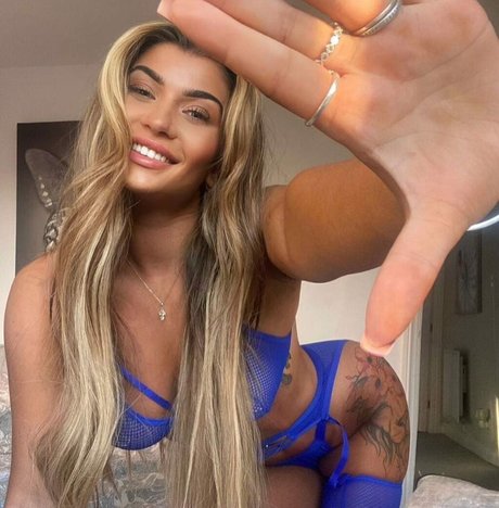 Sophia Bentley high quality pornstar pictures