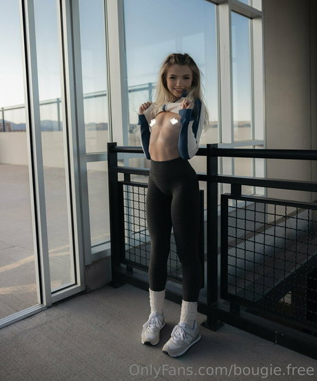 bougie free model nudes photos