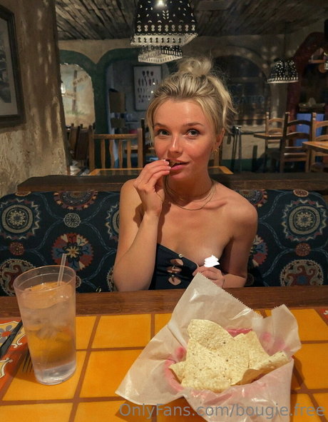 bougie free perfect model pic