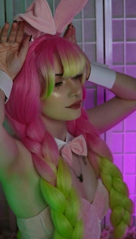 f ukuro art actress galleries