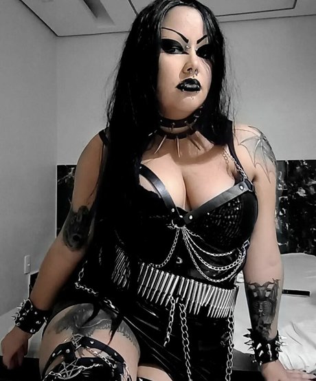 Vicky Draconya sexy pornstar galleries