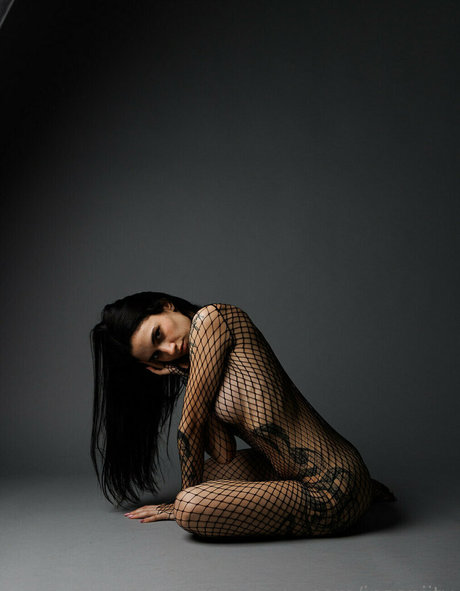 inseniity hd actress photos