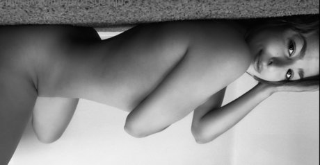 amialovesall19 beautiful model img